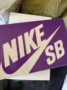 Nike SB DUNK LOW “Why so sad”